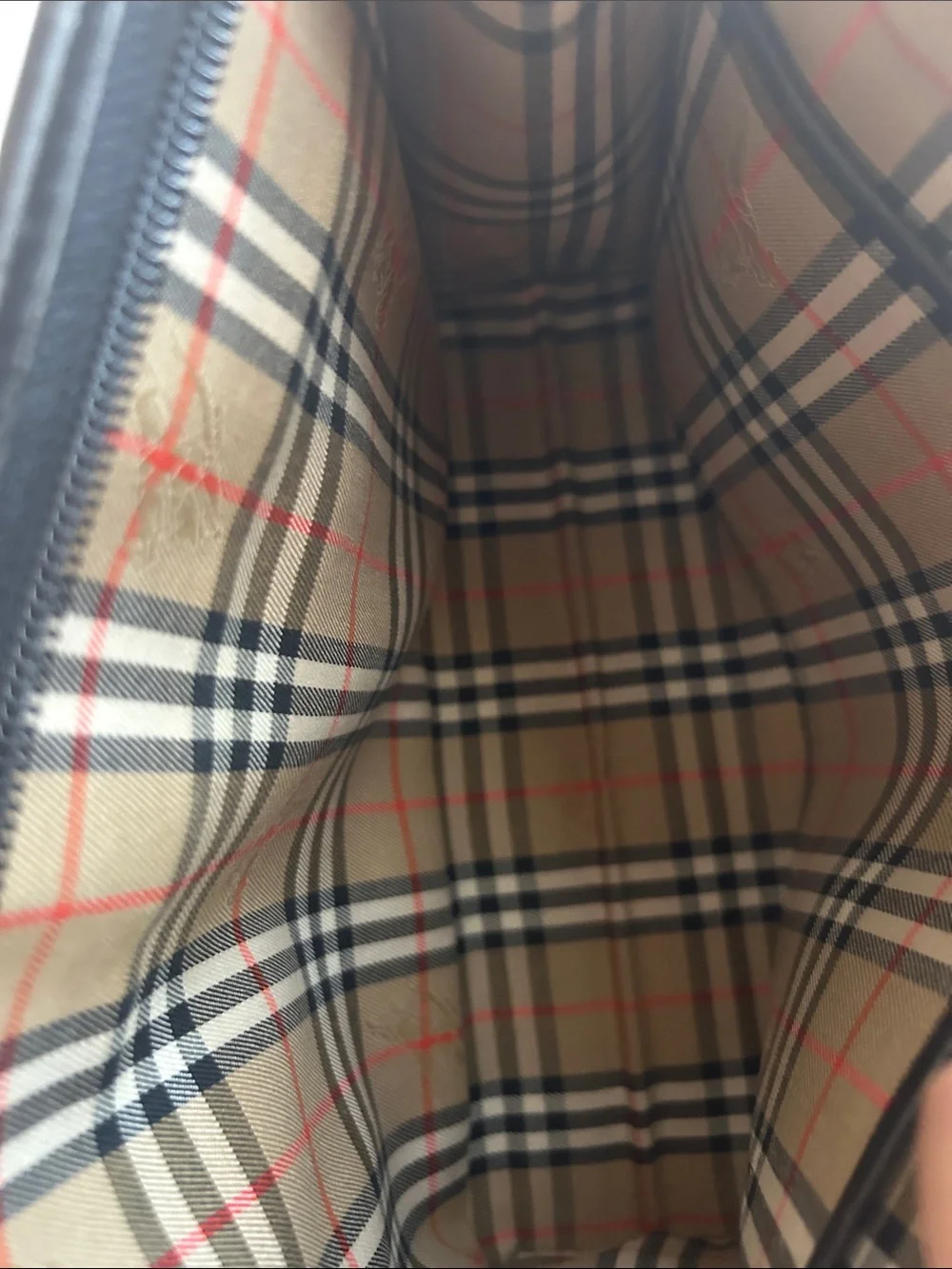 Burberry classic leather